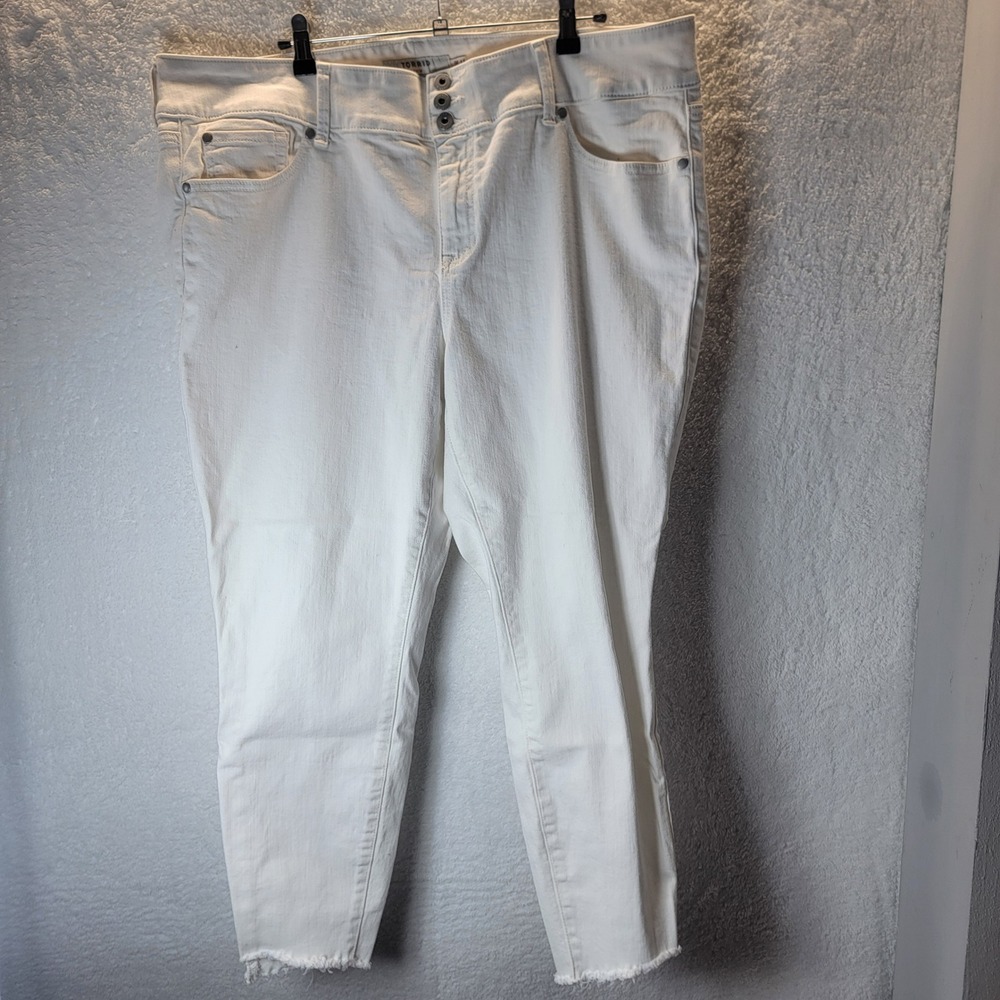 Torrid First At Fit Jegging Jeans White Denim Raw Hem Stretch 20R Festival Boho